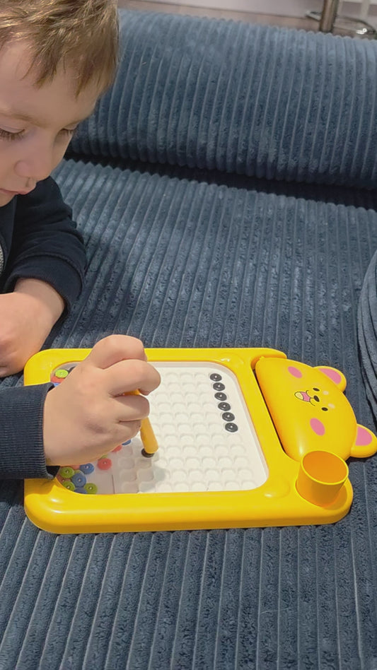 Tablă magnetică pentru copii  - Joc interactiv cu stilou magnetic